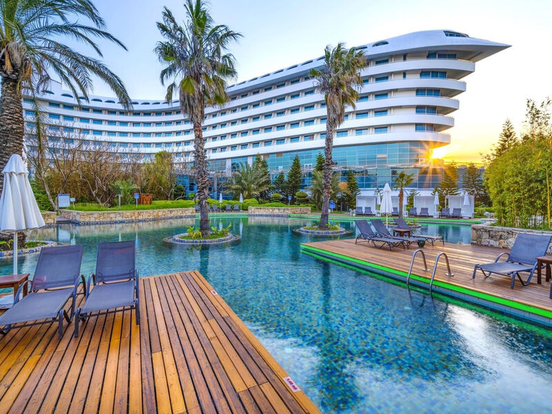 Concorde Deluxe Resort