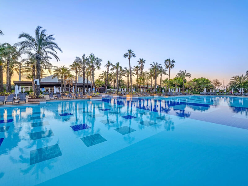 Concorde Deluxe Resort