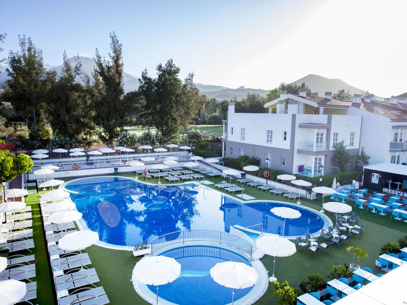 Coral Compostela Beach Golf
