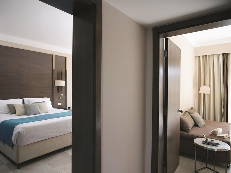 Coral Sea Aqua Club Resort