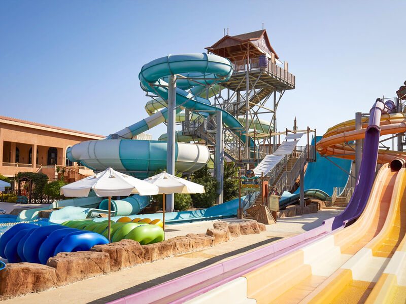 Coral Sea Aqua Club Resort