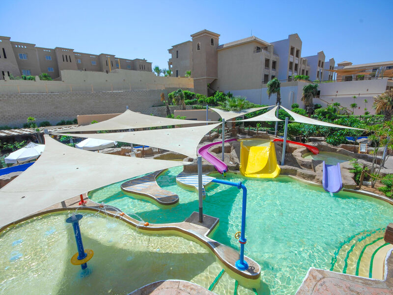 Coral Sea Aqua Club Resort