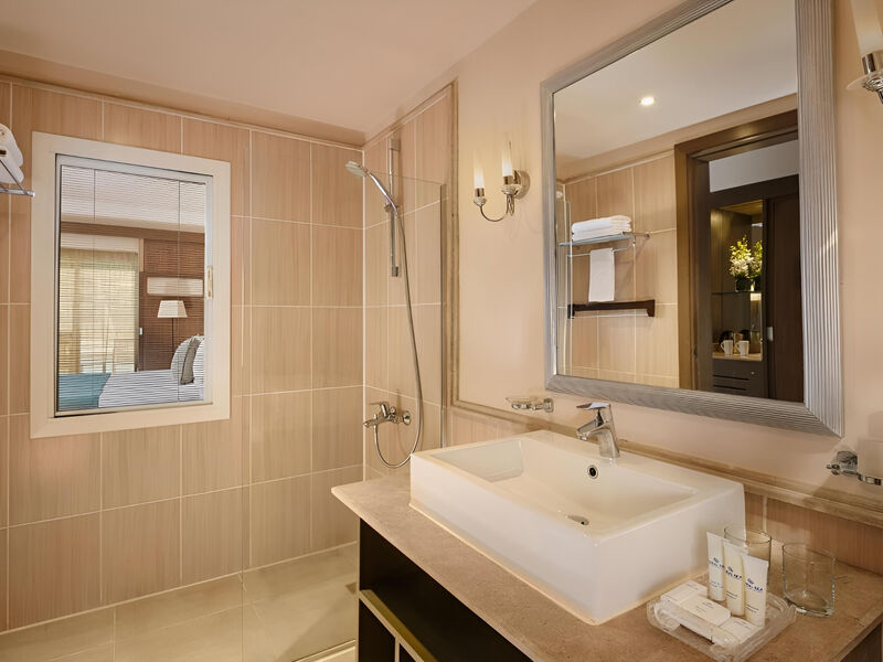Coral Sea Aqua Club Resort