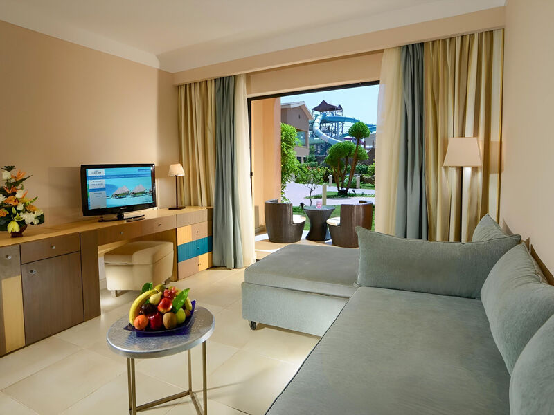 Coral Sea Aqua Club Resort