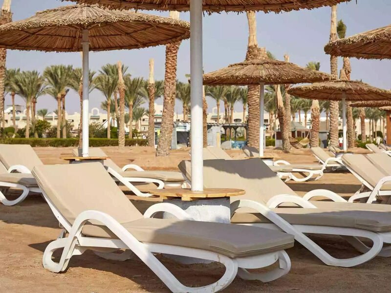 Coral Sea Water World Resort