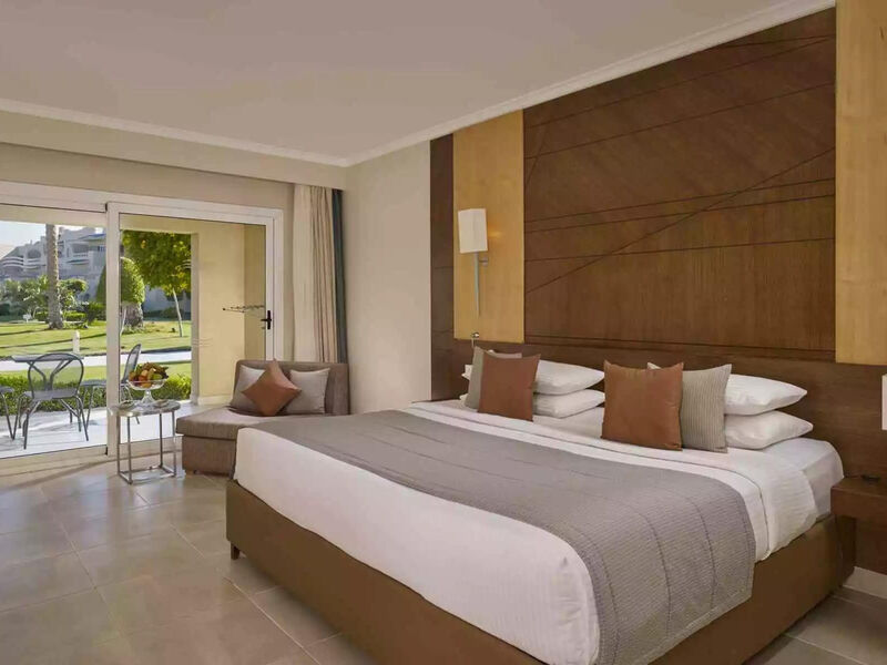 Coral Sea Water World Resort