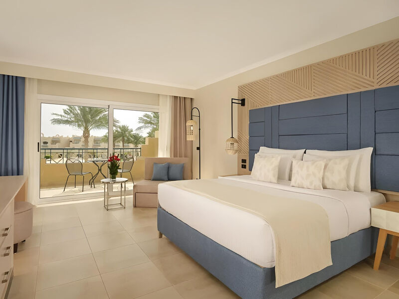Coral Sea Water World Resort