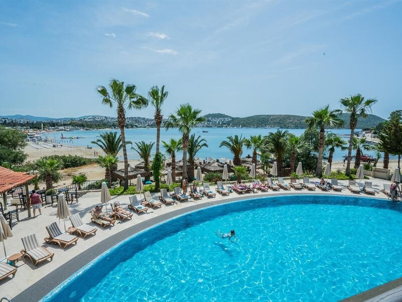 Costa 3s Beach