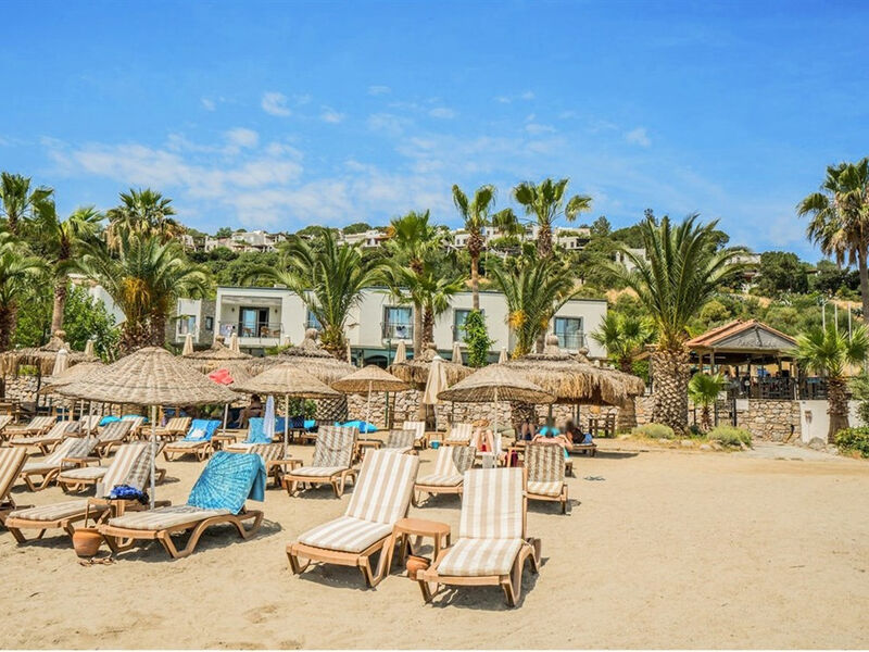 Costa 3s Beach