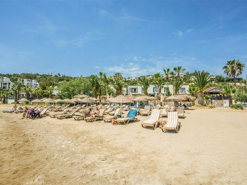 Costa 3s Beach