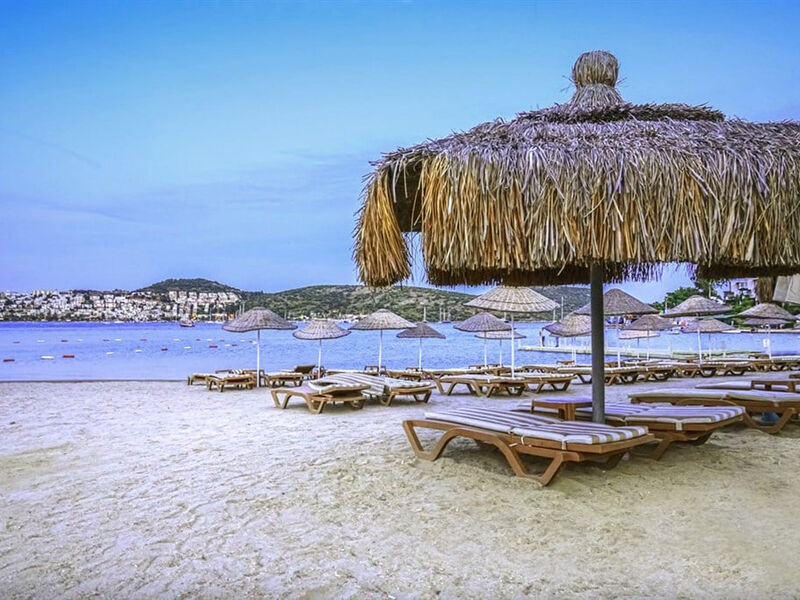 Costa 3s Beach