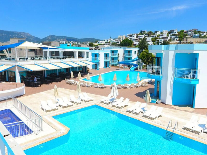 Costa Carina Resort
