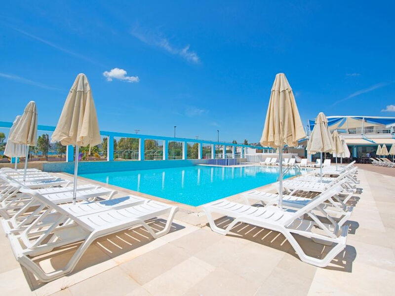 Costa Carina Resort