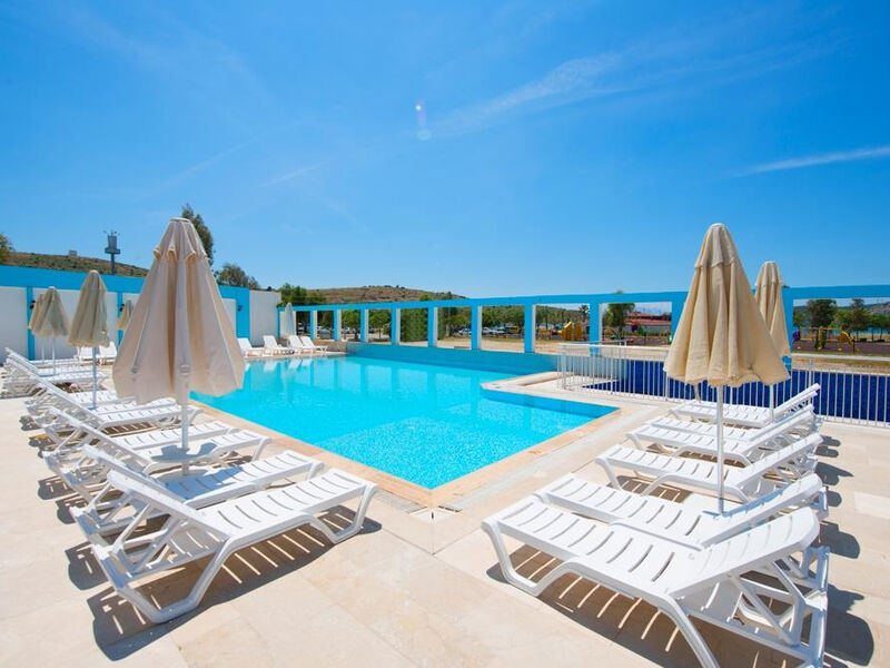 Costa Carina Resort