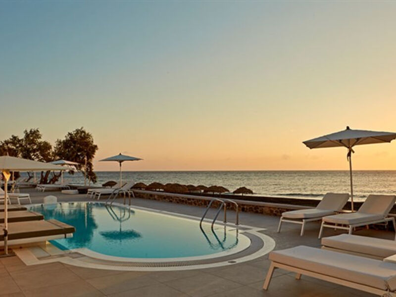 Costa Grand Resort & Spa