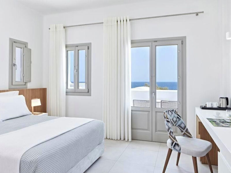Costa Grand Resort & Spa