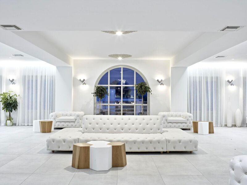 Costa Grand Resort & Spa