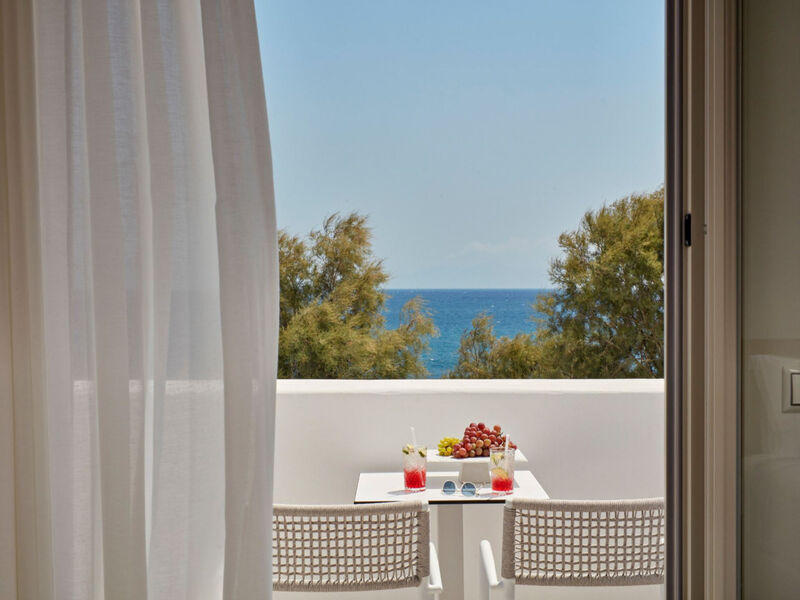 Costa Grand Resort & Spa