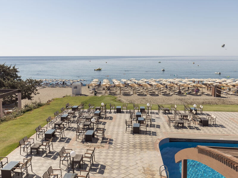 Costa Lindia Beach Resort