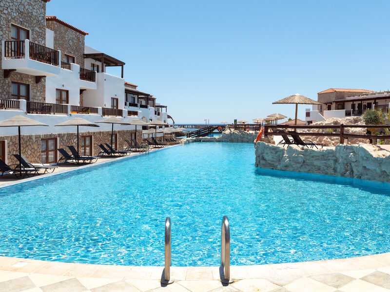 Costa Lindia Beach Resort
