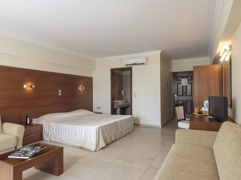 Costa Lindia Beach Resort