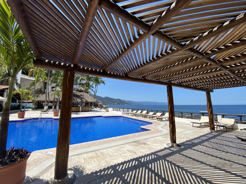 Costa Sur Resort & Spa