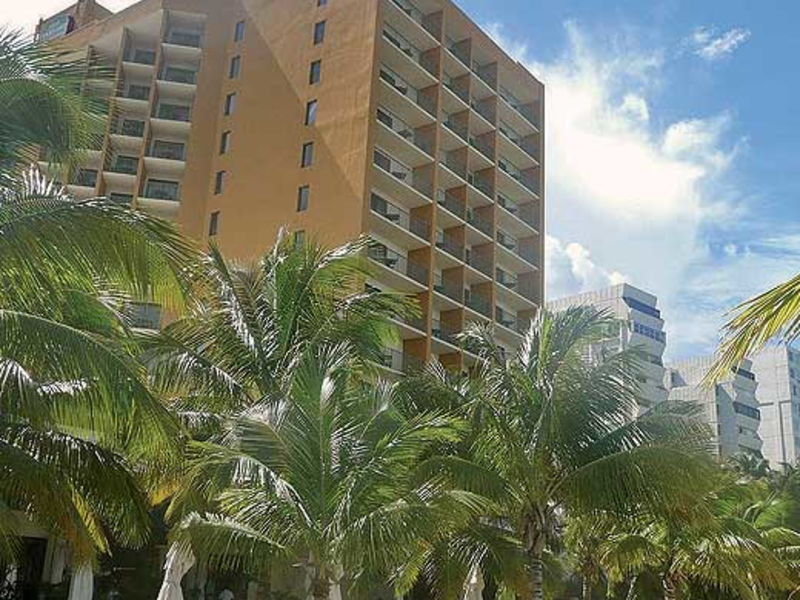 Courtyard By Marriott Isla Verde