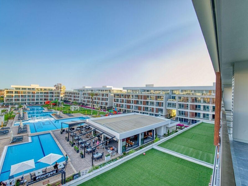 Courtyard Long Beach Holiday Homes
