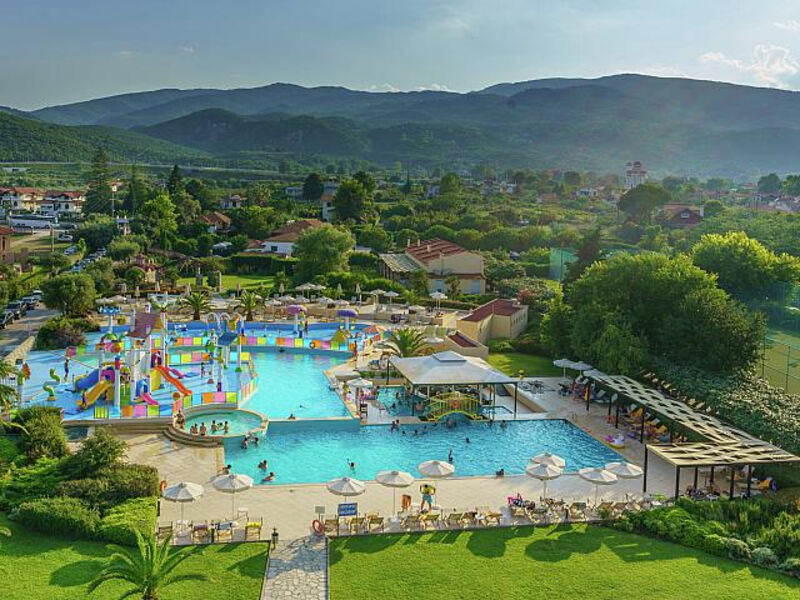 Cronwell Platamon Resort