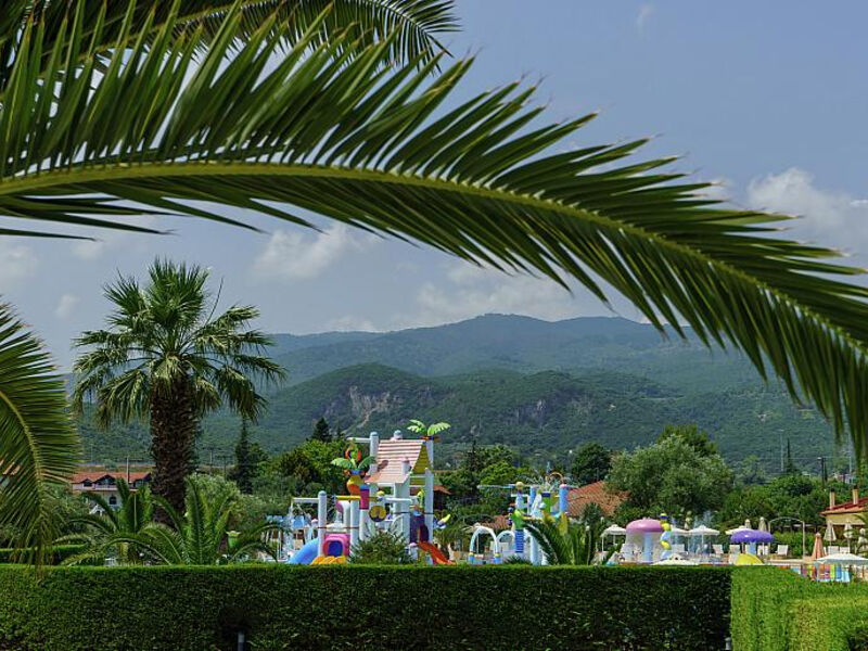 Cronwell Platamon Resort