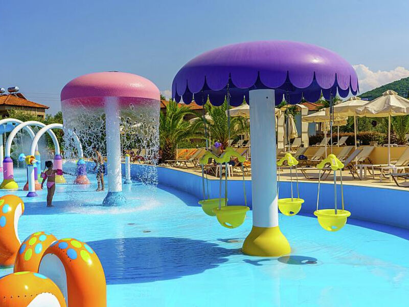 Cronwell Platamon Resort