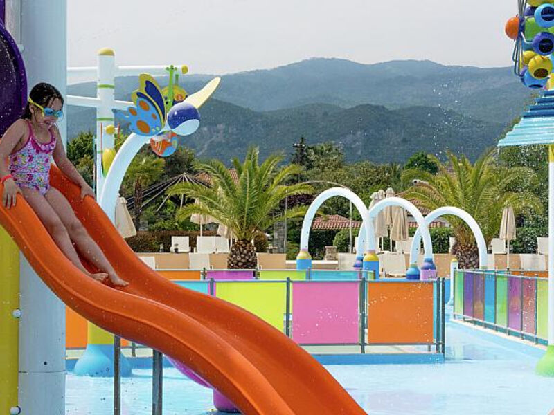 Cronwell Platamon Resort