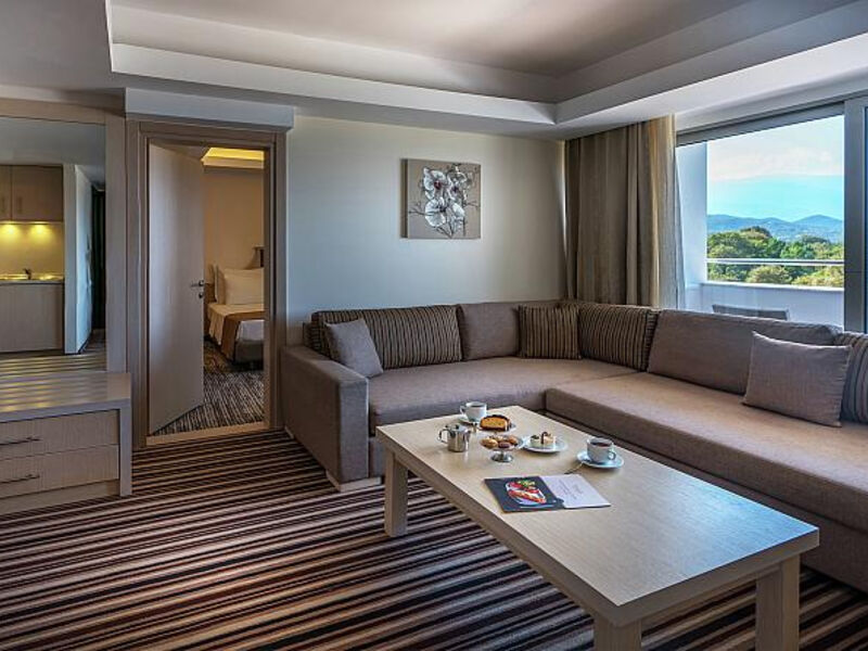 Cronwell Platamon Resort