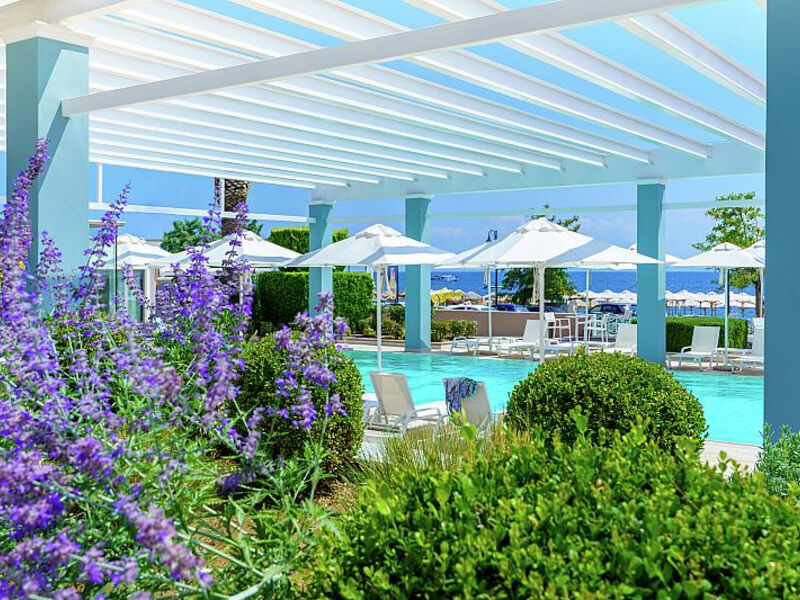 Cronwell Resort Sermilia