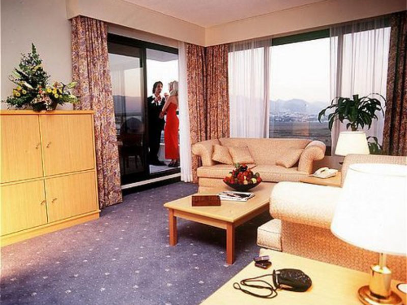 Crown Plaza
