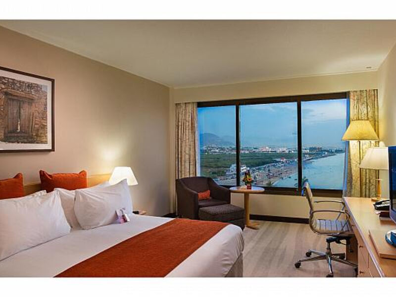Crowne Plaza Muscat