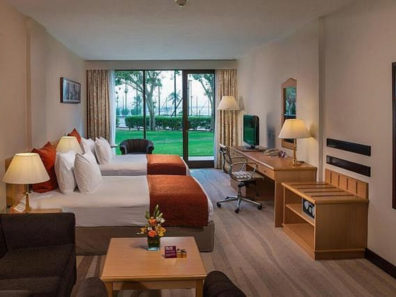 Crowne Plaza Muscat