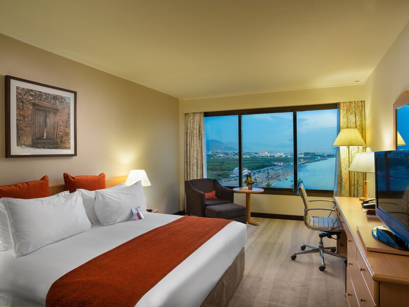 Crowne Plaza Muscat