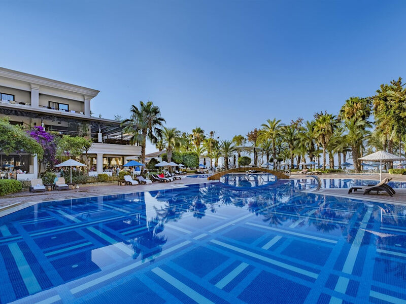 Crystal Aura Beach Resort & Spa