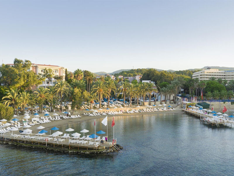 Crystal Aura Beach Resort & Spa