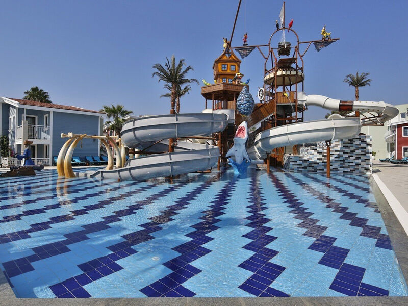 Crystal Club World Of Colours