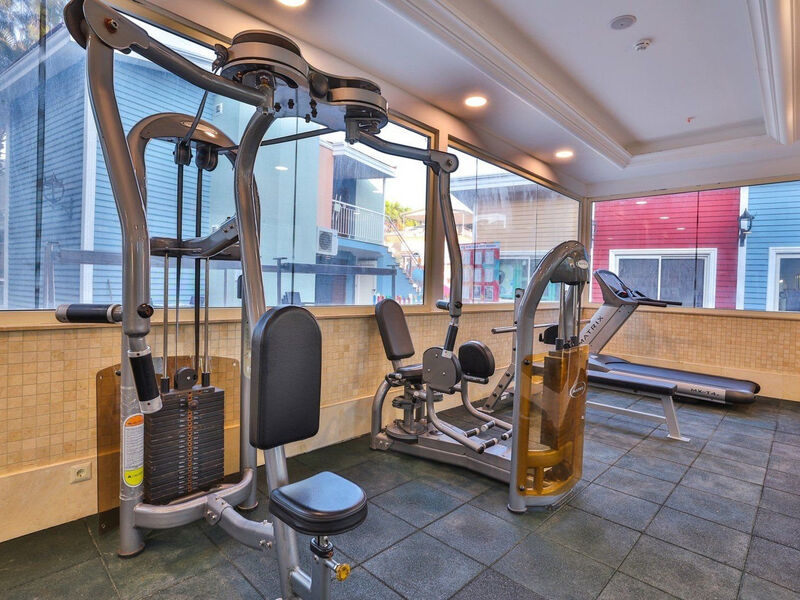 Crystal Club World Of Colours