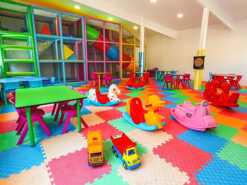 Crystal Club World Of Colours