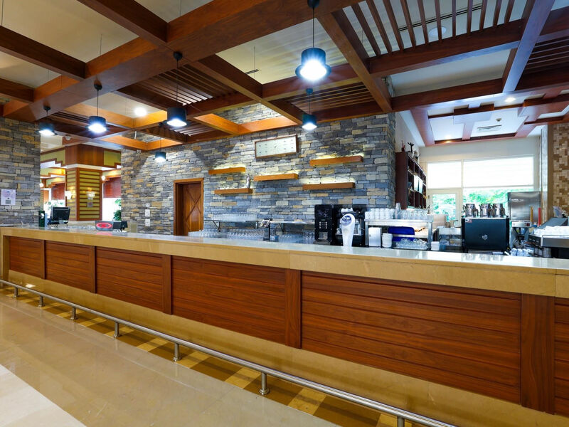 Crystal De Luxe Resort