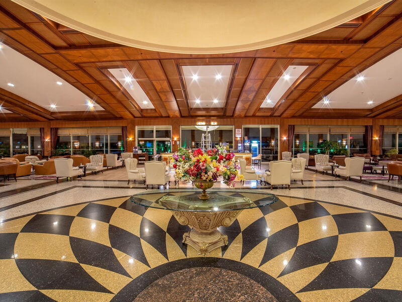 Crystal De Luxe Resort & Spa