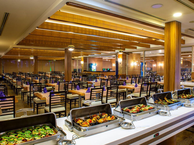 Crystal De Luxe Resort & Spa