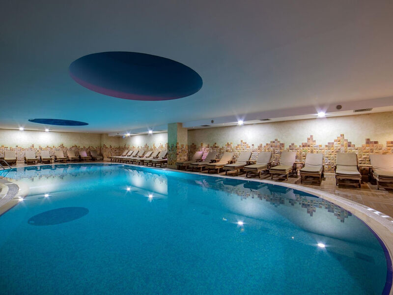 Crystal De Luxe Resort & Spa