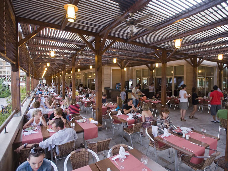 Crystal De Luxe Resort & Spa