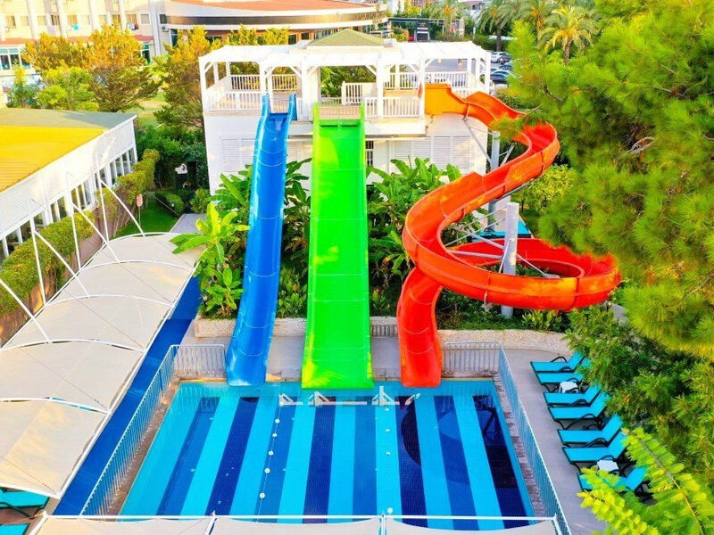 Crystal De Luxe Resort & Spa