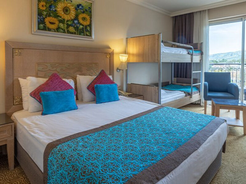 Crystal De Luxe Resort & Spa